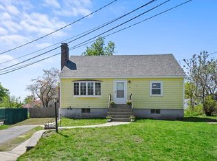 6 Freemont Ter, Waltham, MA 02452