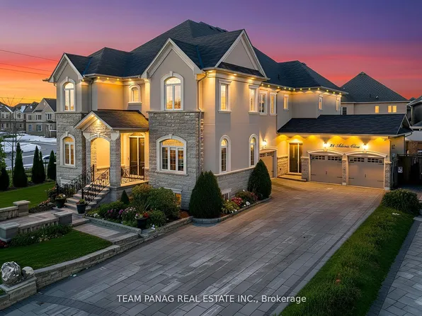 26 Adonis Close, Brampton, ON L6P 4K4