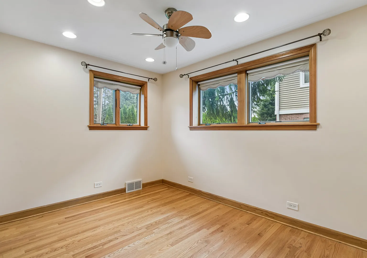 3 bed, 2574 sqft, $3,600 — Photo 4