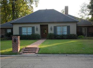 107 Shannon Rd, Lafayette, LA 70503