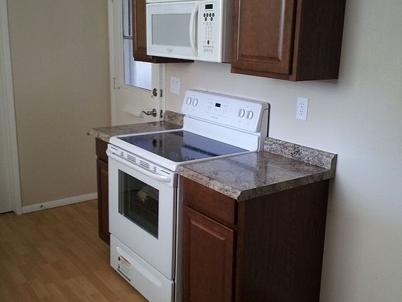 4th image of 11027 W Cinnebar Ave