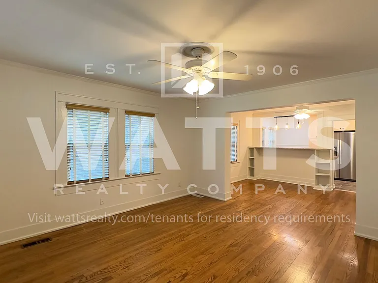 1093 Columbiana Rd — Photo 7
