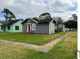 3800 6th St, Pt Arthur, TX 77642
