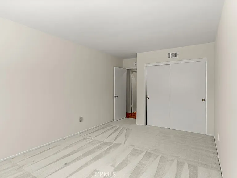 16831 S Mariposa Ave — Photo 18