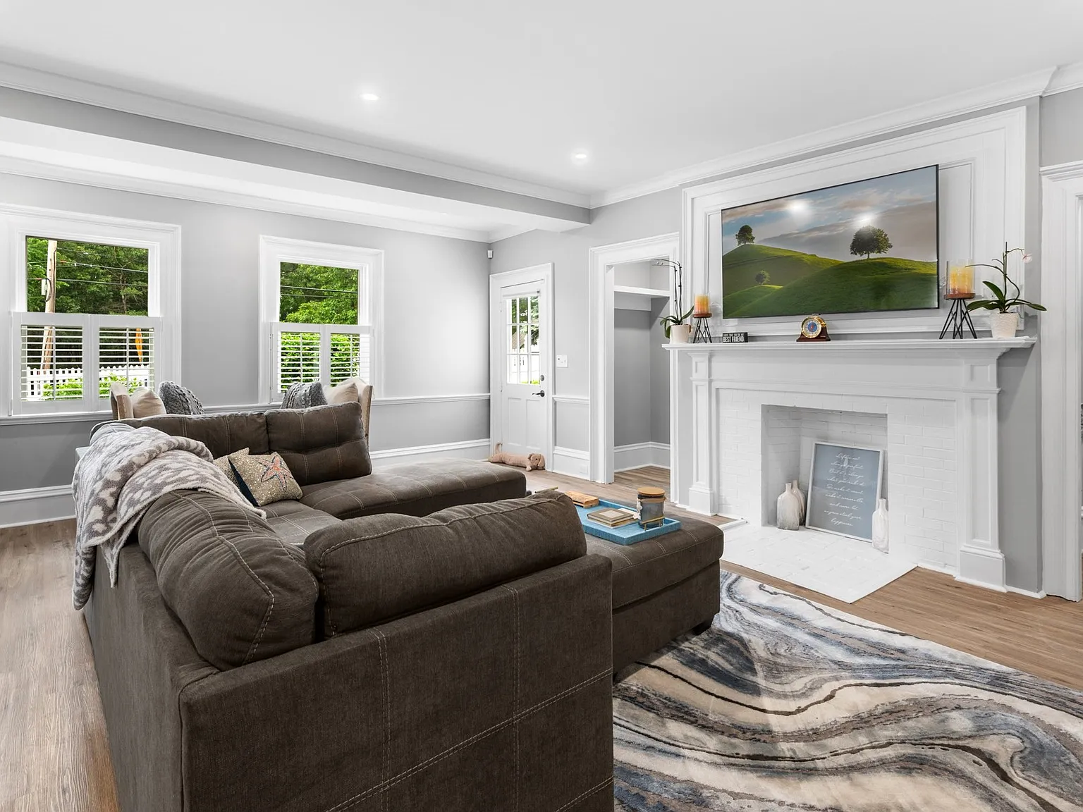 3 bed, 2.5 bath, 2700 sqft, $6,250 — Photo 4