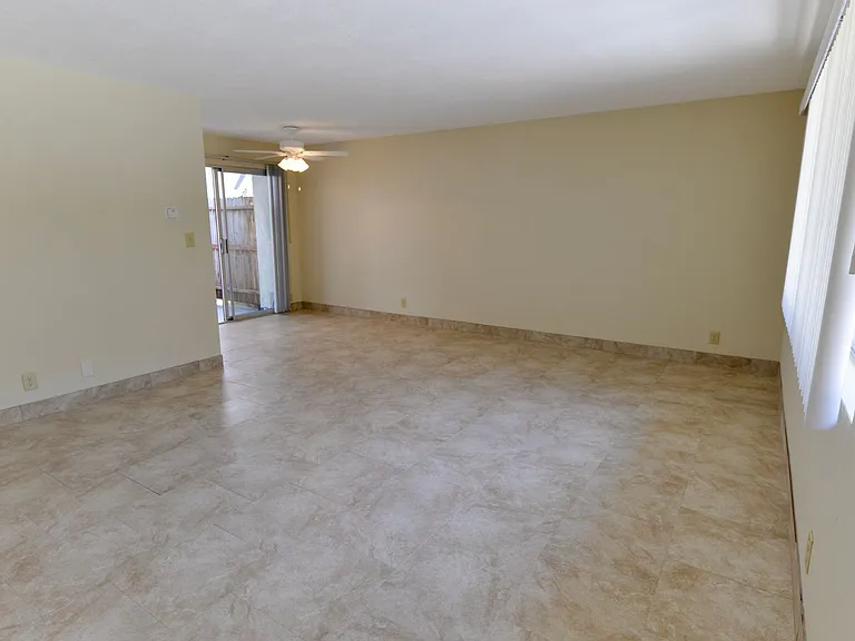 262 W Marquita — Photo 5