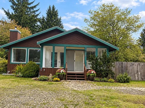 319 Mizzen Street NW, Ocean Shores, WA 98569