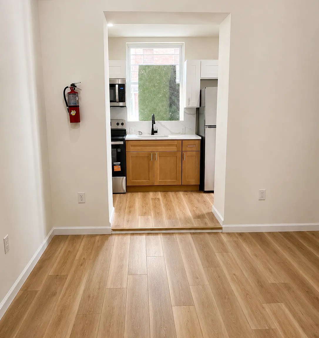 1527 W Westmoreland St — Photo 4