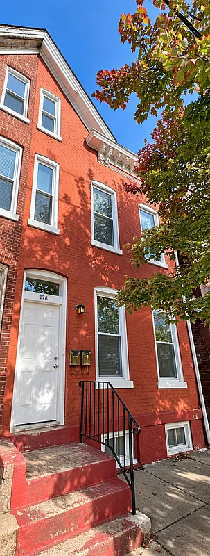 1 bed, 1.0 bath, 1460 sqft, $1,450 — Photo 1
