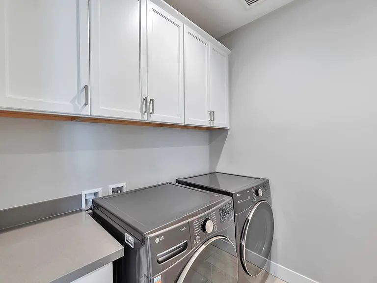 4525 N 40th St #9 — Photo 12