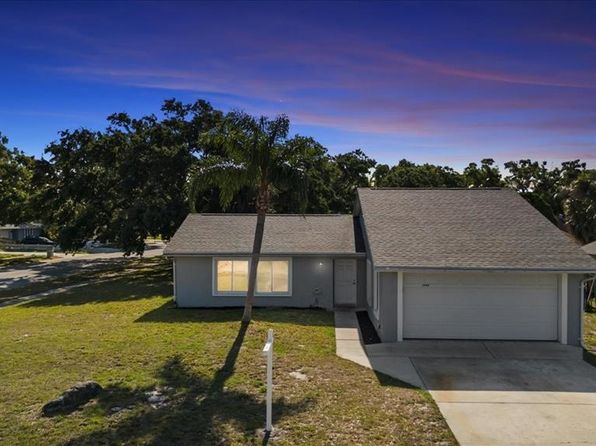 1985 Hastings Dr, Clearwater, FL 33763