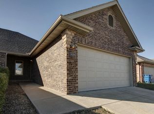 1426 W Sackett St, Springfield, MO 65807