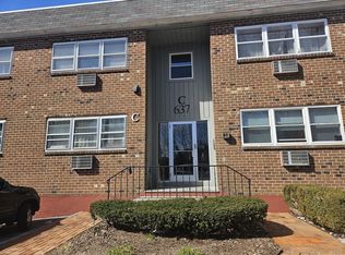 637 Cove Rd UNIT C13, Stamford, CT 06902