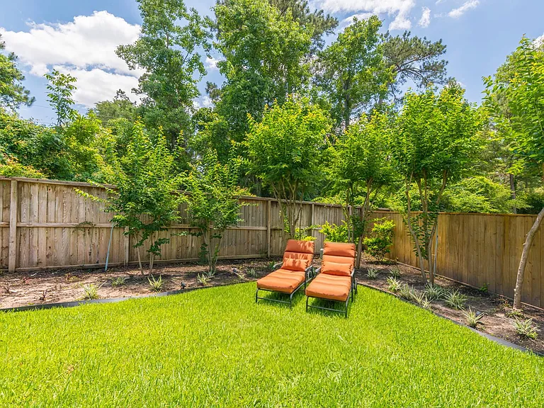55 S Victoriana Cir — Photo 35