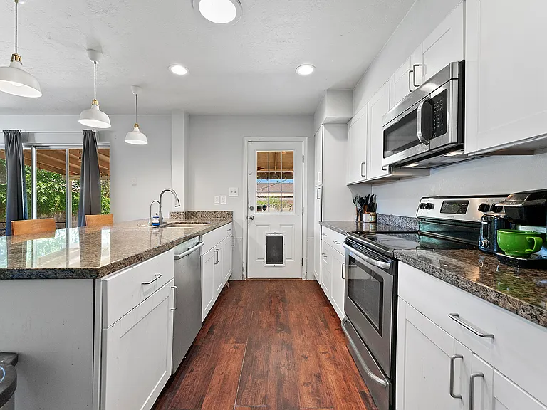 226 E Erie Dr #3 — Photo 6
