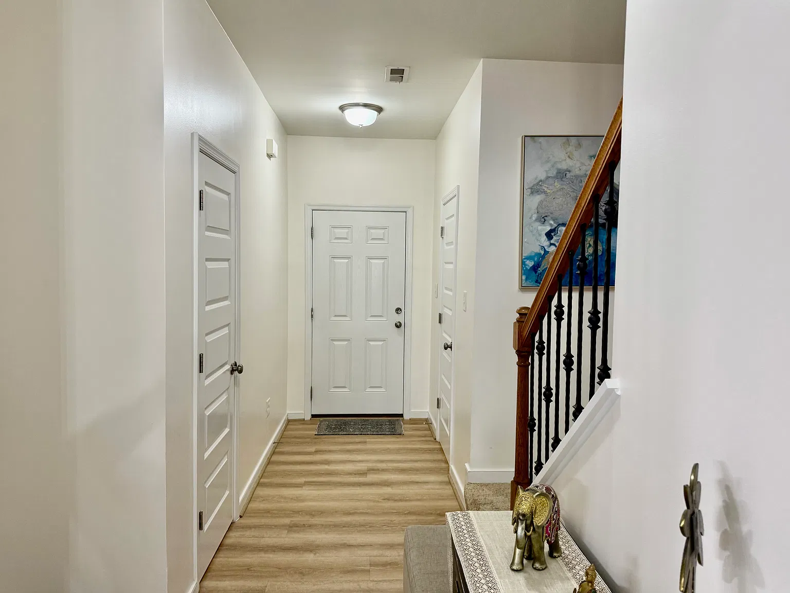 4 bed, 2436 sqft, $2,850 — Photo 4