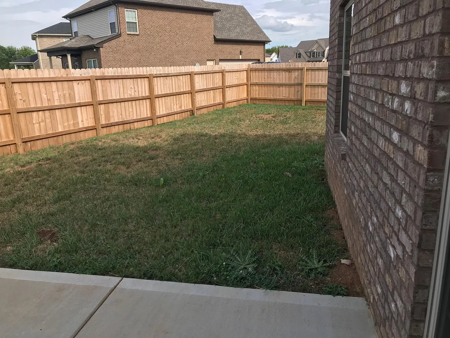 4 bed, 2.5 bath, 2405 sqft, $2,875 — Photo 4