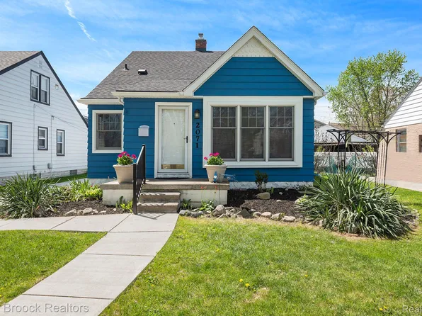 2071 Gardner Ave, Berkley, MI 48072