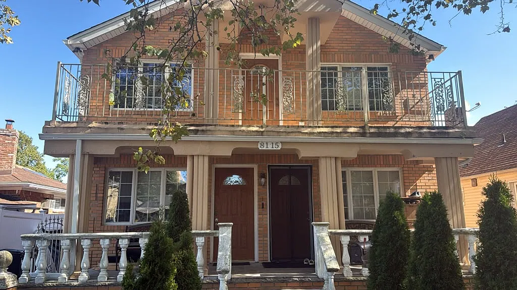 3 bed, 1300 sqft, $3,200 — Photo 1