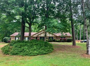 8040 Pinewood Dr, Meridian, MS 39305