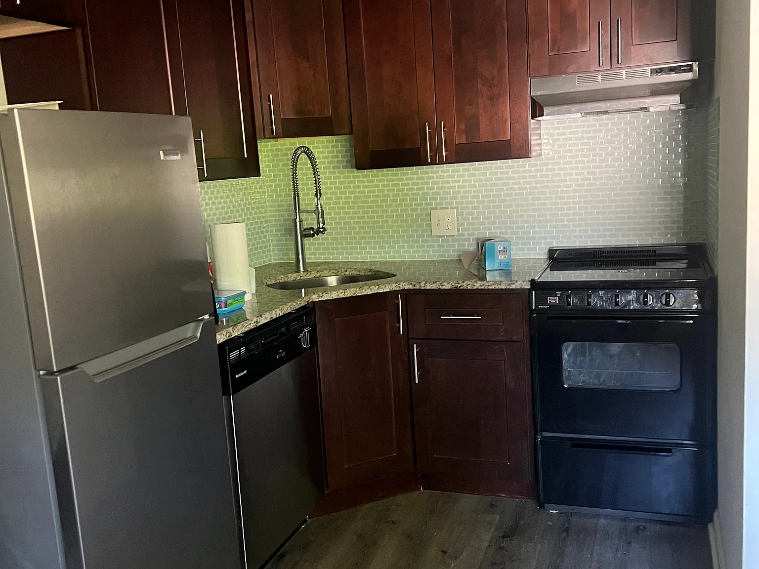 2 bed, 800 sqft, $1,850 — Photo 3