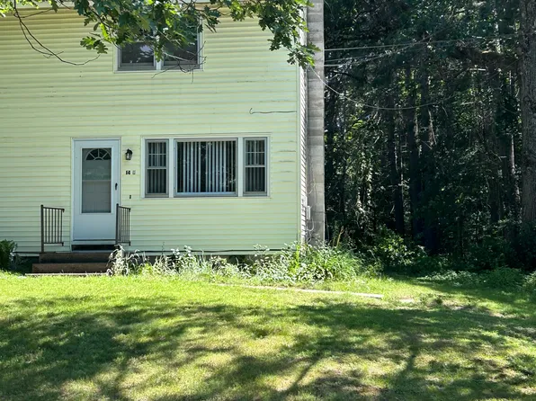 14 Woodburn Dr APT C, Litchfield, NH 03052