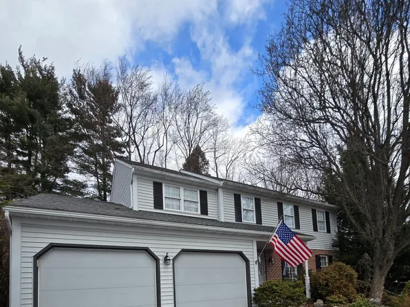 1123 Pepper Ridge Dr, Reading, PA 19606