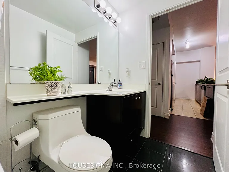 4033 Hurontario St #312 — Photo 12