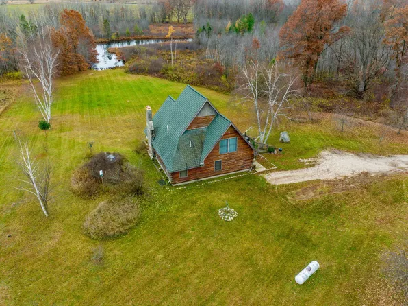 775 Jefferson Rd, Blanchard, MI 49310