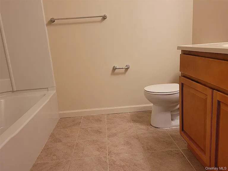 260 Ruth Ct — Photo 12