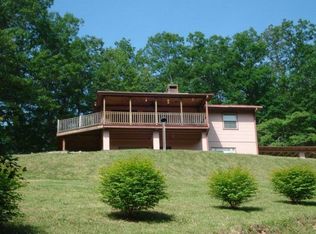 332 Dove Haven Dr, Franklin, NC 28734