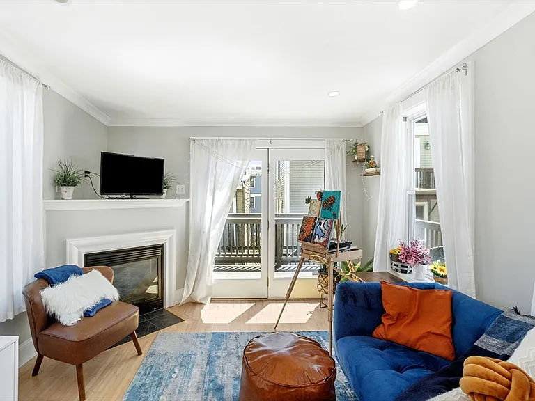 3 Leeds St #3 — Photo 4