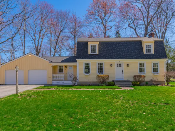 64 Brentwood Road, Cape Elizabeth, ME 04107