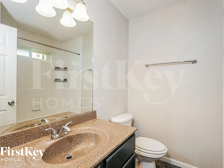 1000 High Crest Dr — Photo 10