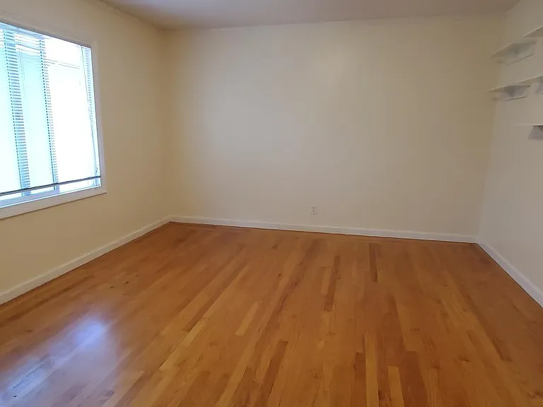 680 Alcatraz Ave — Photo 13