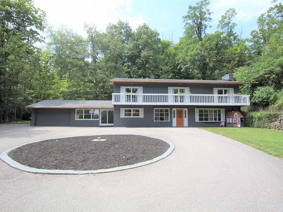 1st image of 606 Fair Oaks Ln