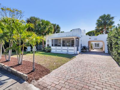 324 Pilgrim Road, West Palm Beach, FL, 33405