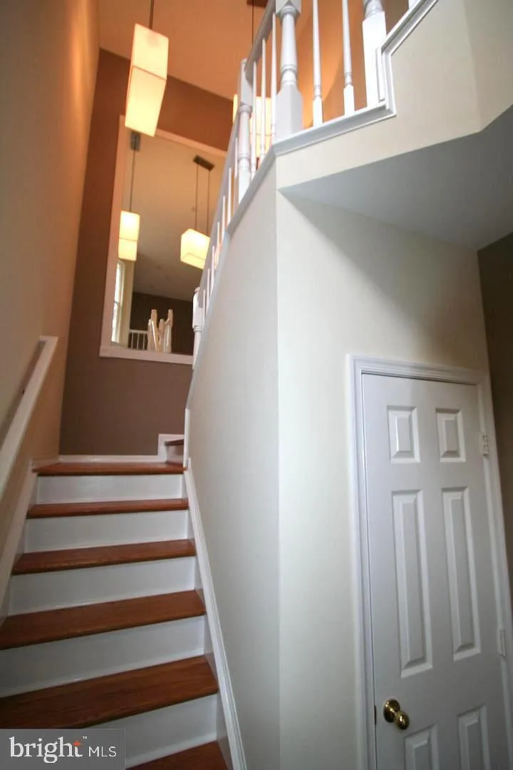 2 bed, 2.0 bath, 1220 sqft, $2,500 — Photo 4