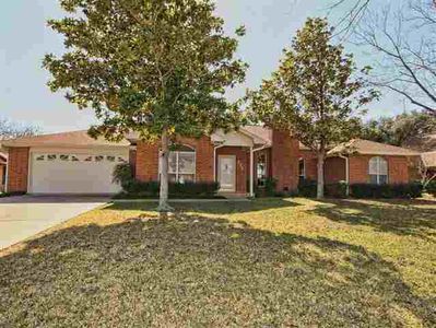 215 Meadowlakes Dr, Meadowlakes, TX, 78654