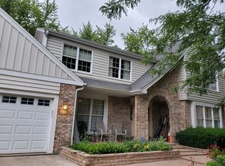 1557 Cardinal Ct, Lindenhurst, IL 60046