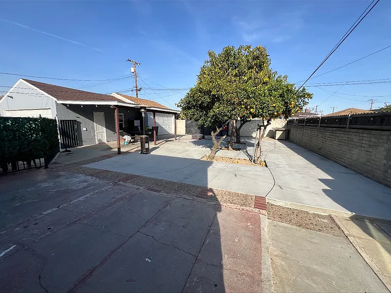 894 Washington Ave #1 — Photo 10