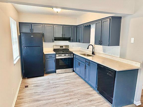2nd image of 2410-2496 N 38th St #2466