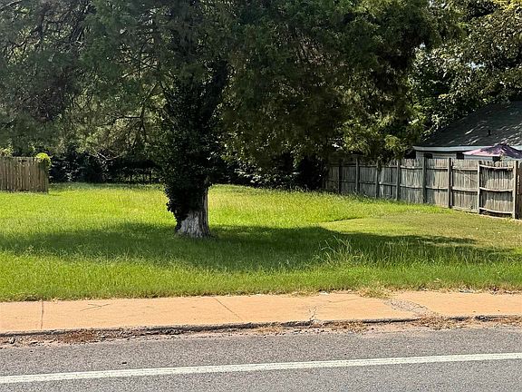 2nd image of 1516 S Highway 161