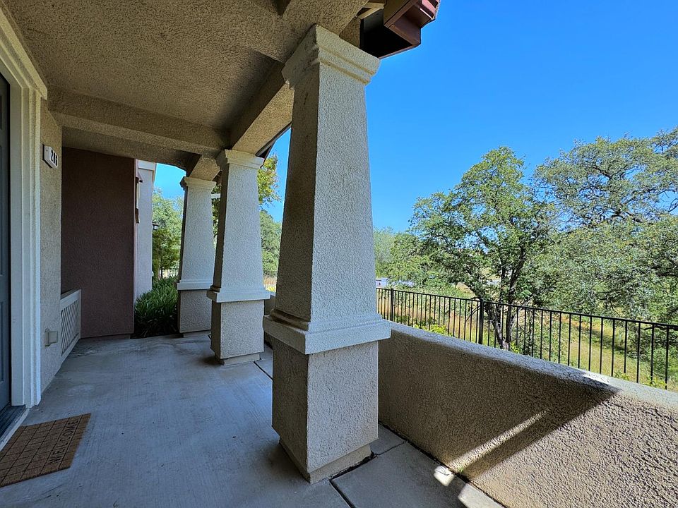 1st image of 206 Blossom Rock Ln