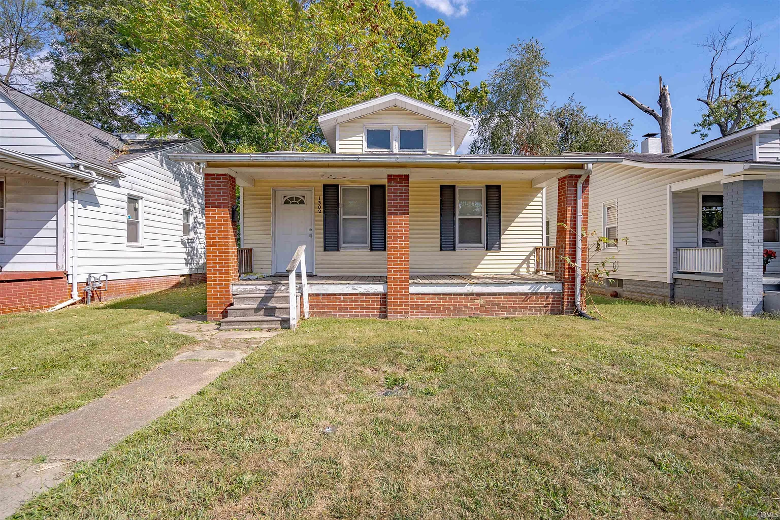 1302 S Harlan Ave photo 1
