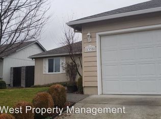 1335 Hawk Dr, Central Pt, OR 97502