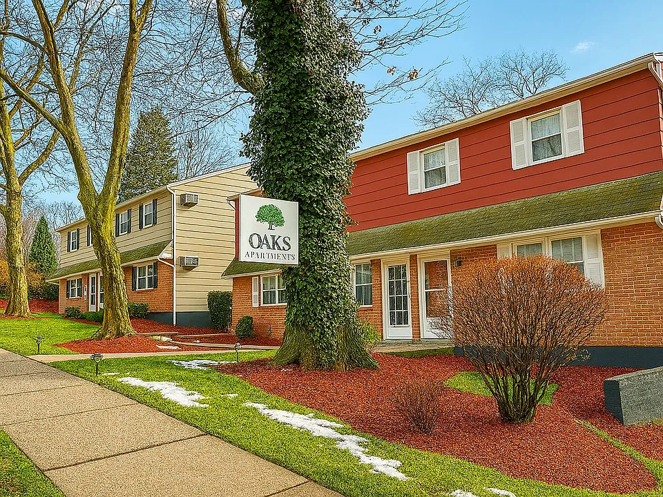 Oaks Apartments