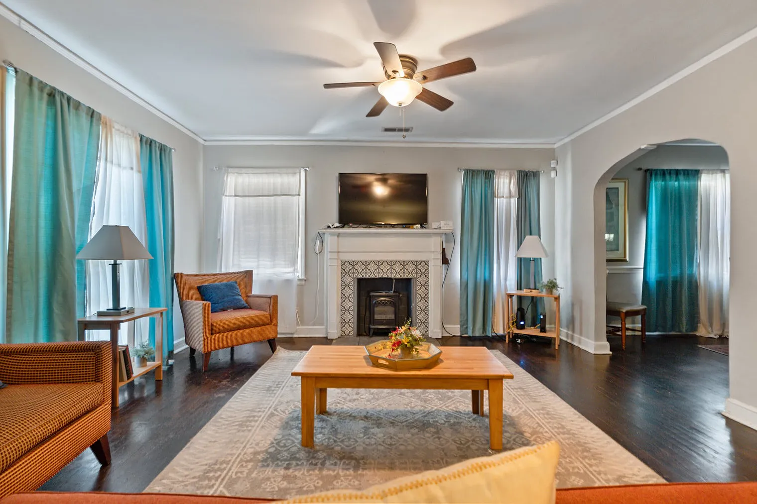 3 bed, 2.0 bath, 1797 sqft, $2,241 — Photo 1