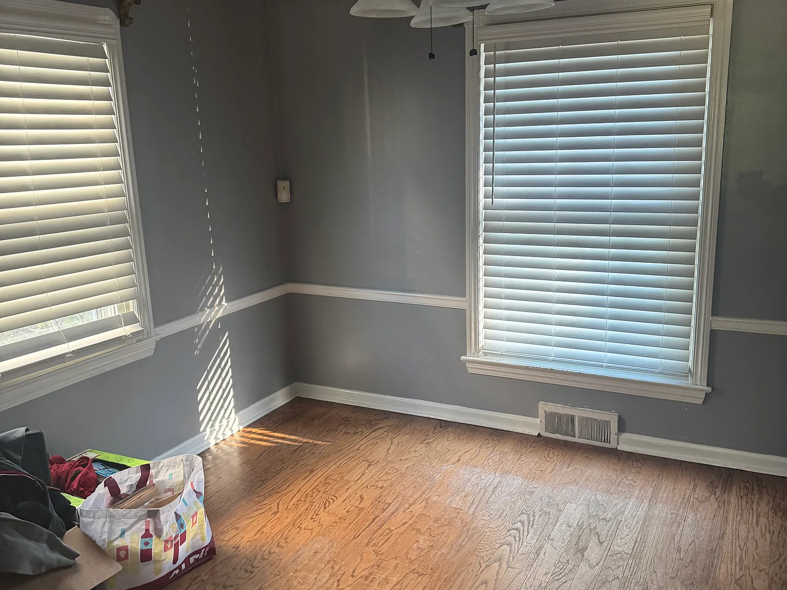 3 bed, 1232 sqft, $2,000 — Photo 2
