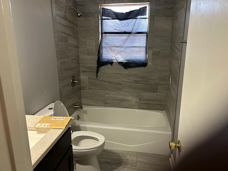 313 Sparta St — Photo 18